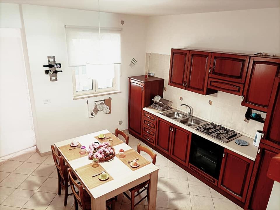 Apartamento La Casa Di Kiki Mola di Bari Exterior foto
